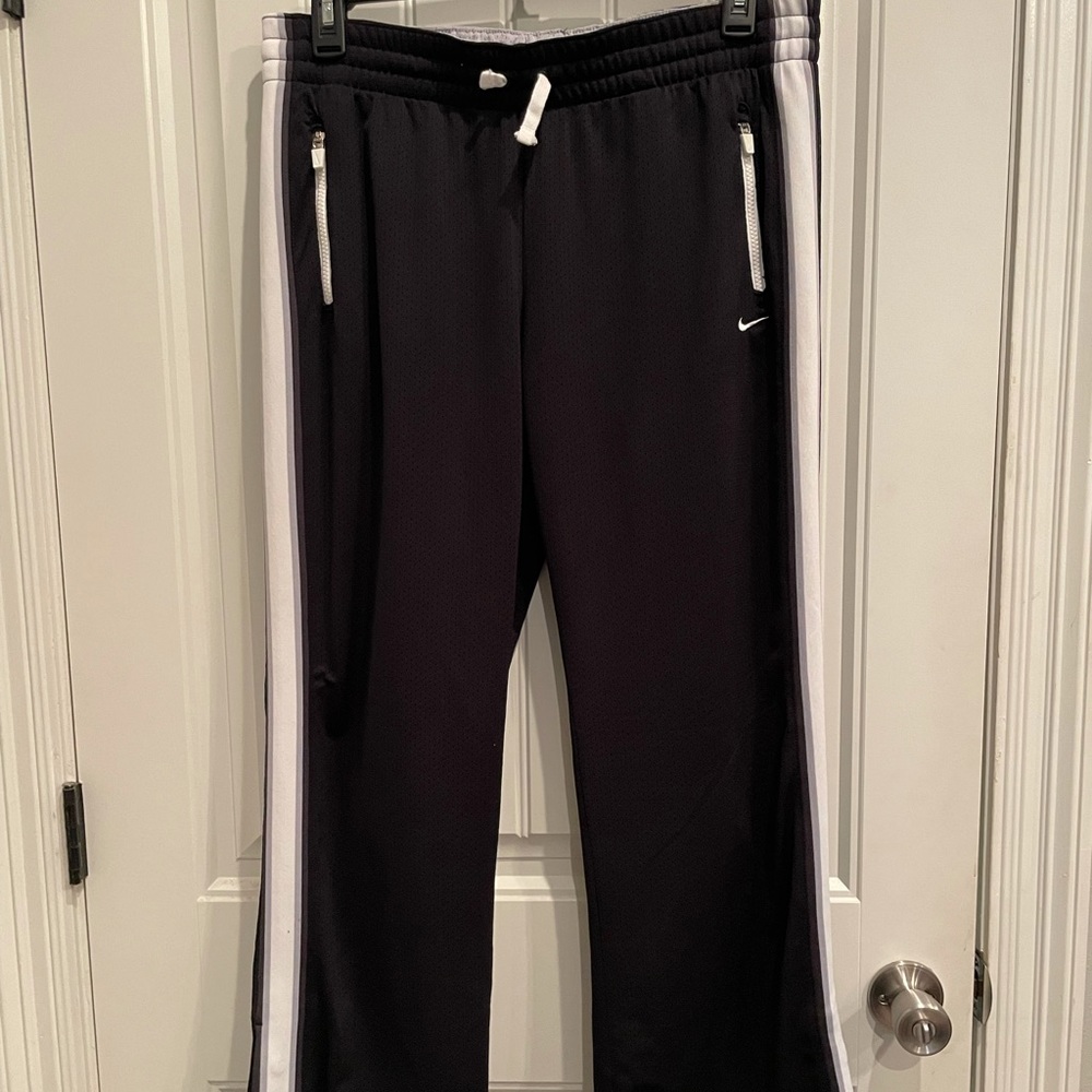 Women’s Nike pants size L